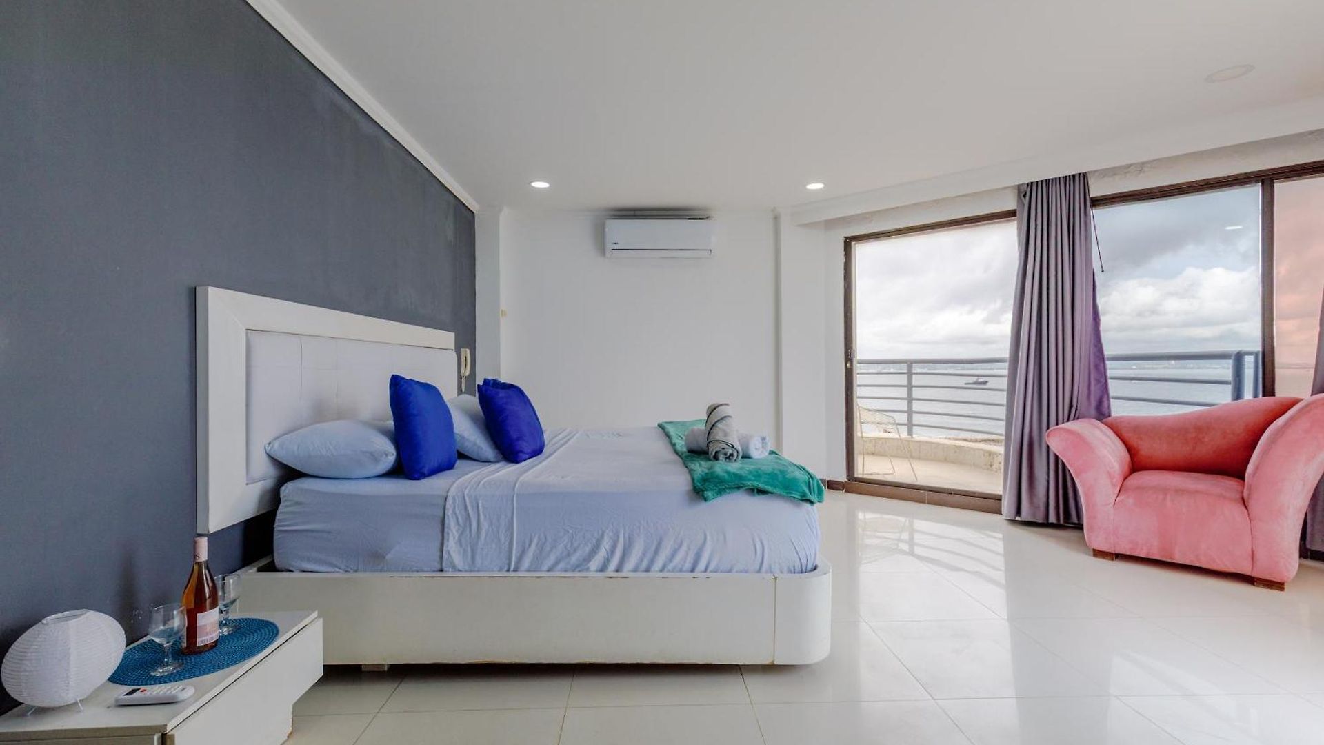 Oceanfront Sky Penthouse