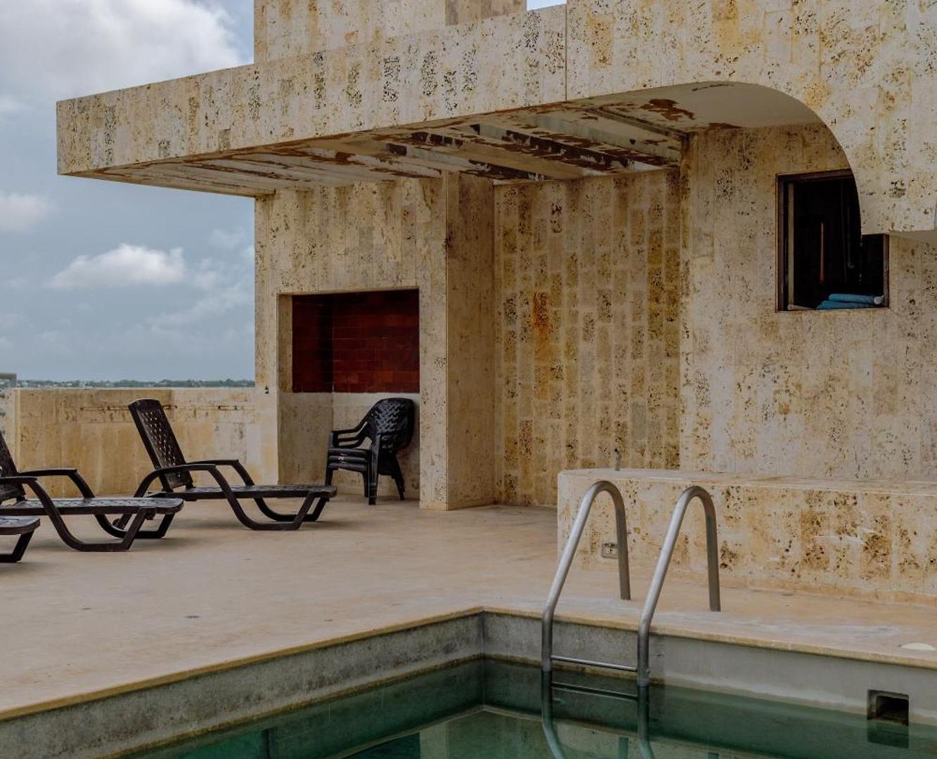 Oceanfront Sky Penthouse Apartamento