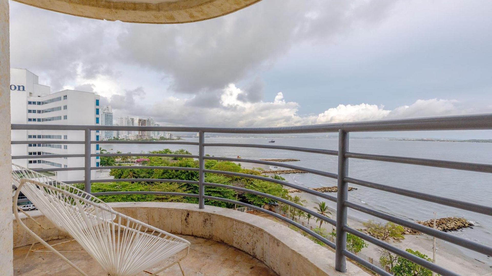 Apartamento Oceanfront Sky Penthouse *