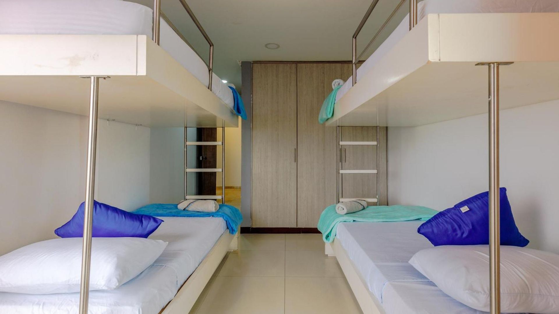 Oceanfront Sky Penthouse Apartamento