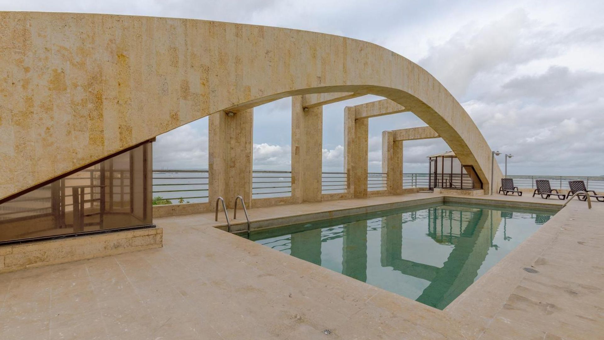 Oceanfront Sky Penthouse * Cartagena