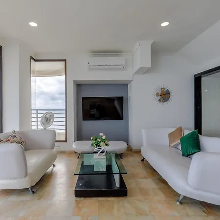 Oceanfront Sky Penthouse Cartagena