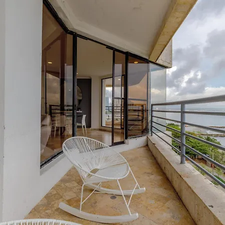 Oceanfront Sky Penthouse * Cartagena